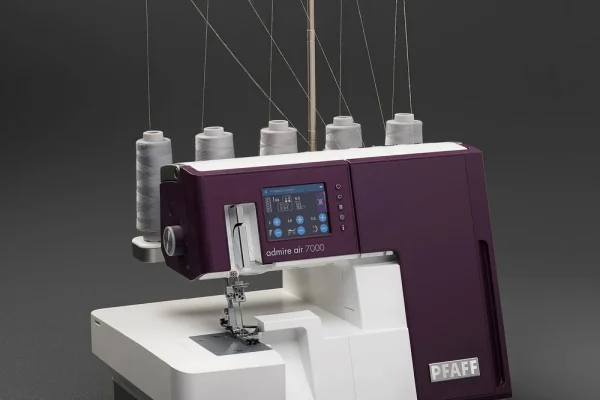 PFAFF&reg; Admire&trade; air 7000