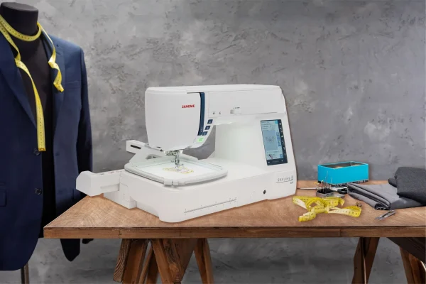 Janome&reg; Skyline&trade; S9